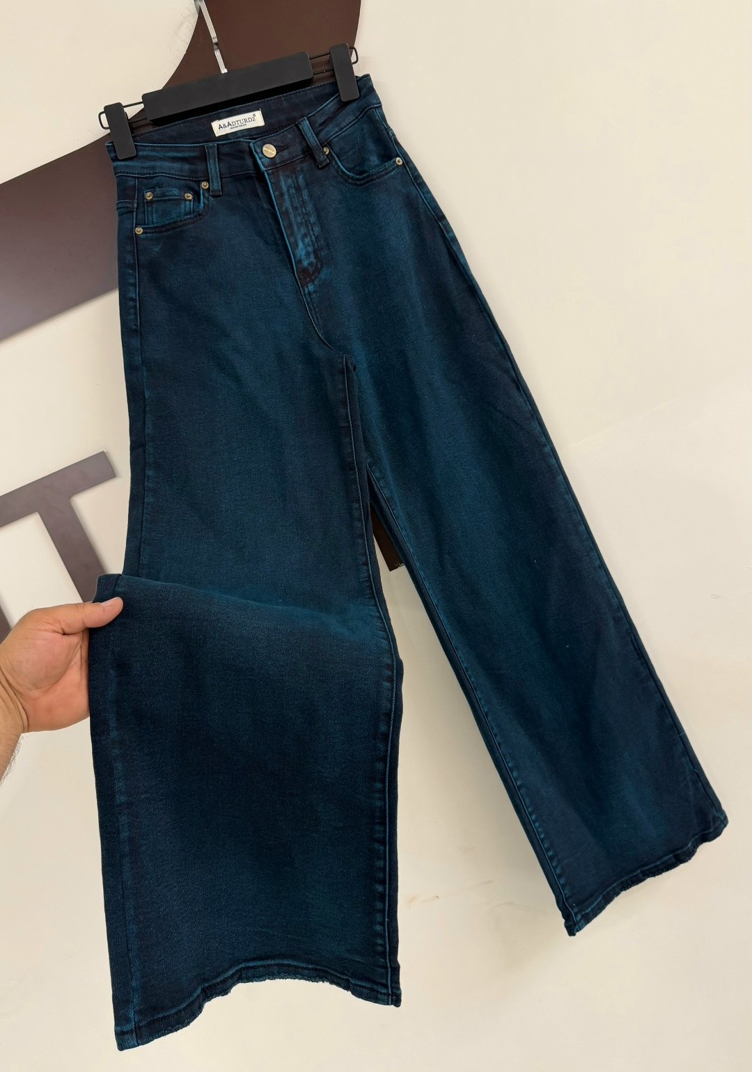 женские джинсы широкие,широкие джинсы,джинсы женские,одежда джинсы,брюки джинсы