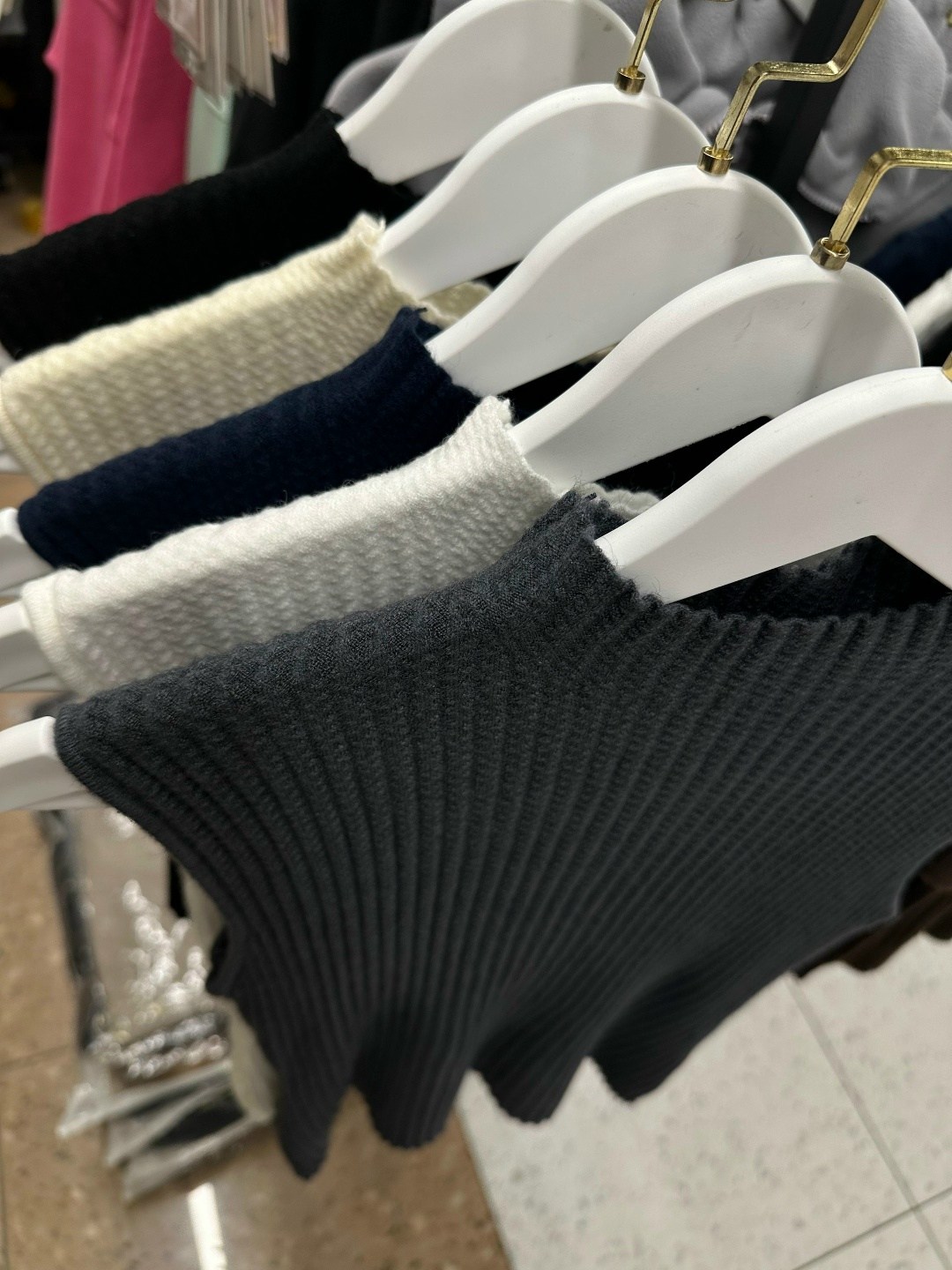 трикотажный жилет,женский вязаный жилет,вязаный жилет,джемпер жилет,жилет с воротником