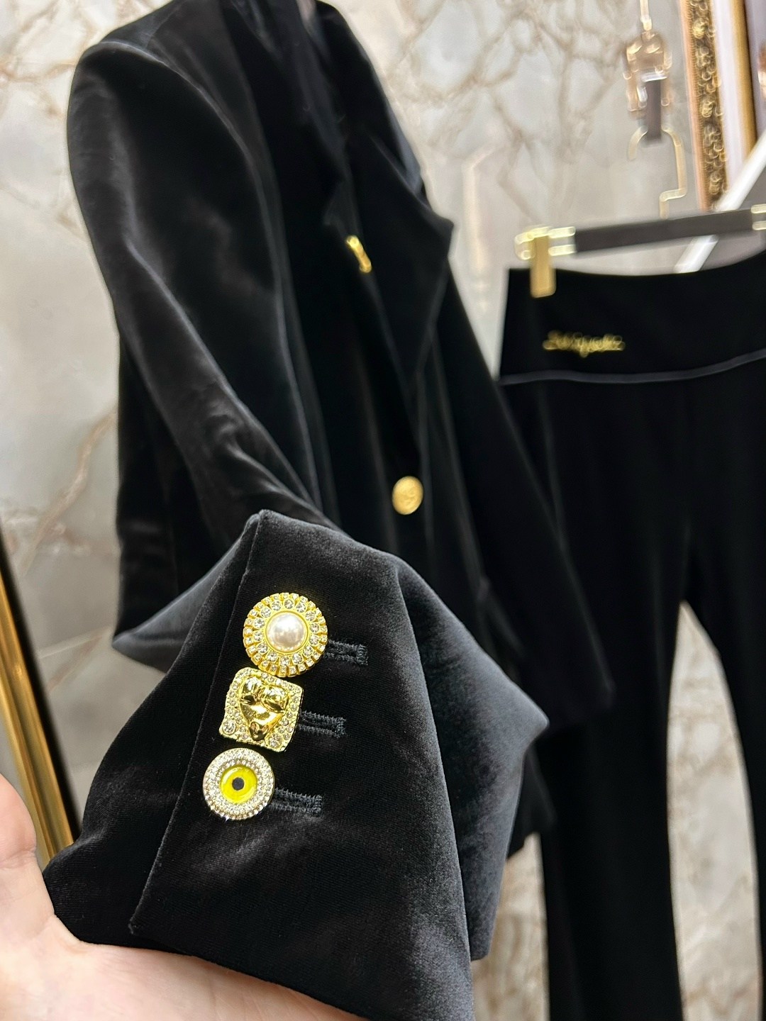 костюмы брючный,костюмы женские,костюмы классические,бархатный костюм,костюм с брюками