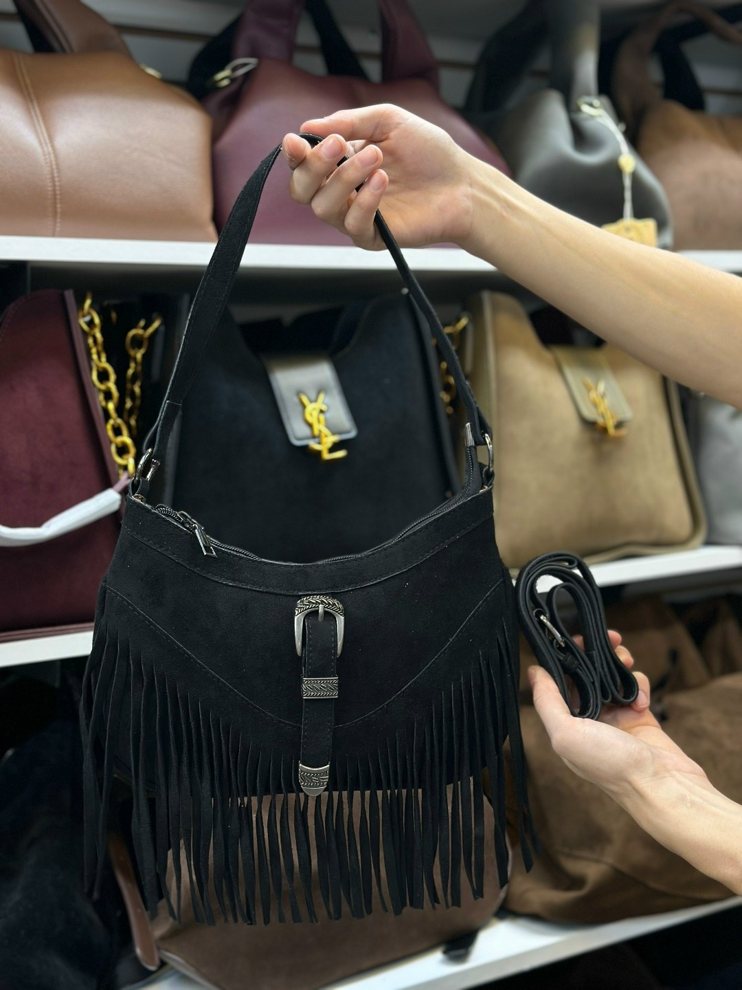 сумка pollini reg замша с бахромой,сумка с бахромой,сумка через плечо с бахромой,женская замшевая сумка,сумка замшевая с бахромой