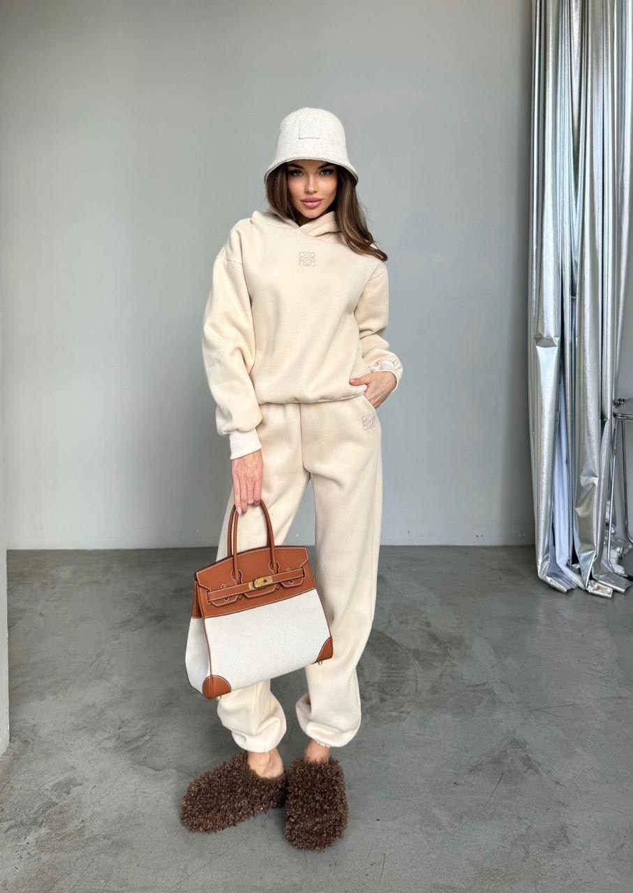 куртка теплая,зимние куртки,стильные куртки,зимняя куртка стильная,костюм бежевый