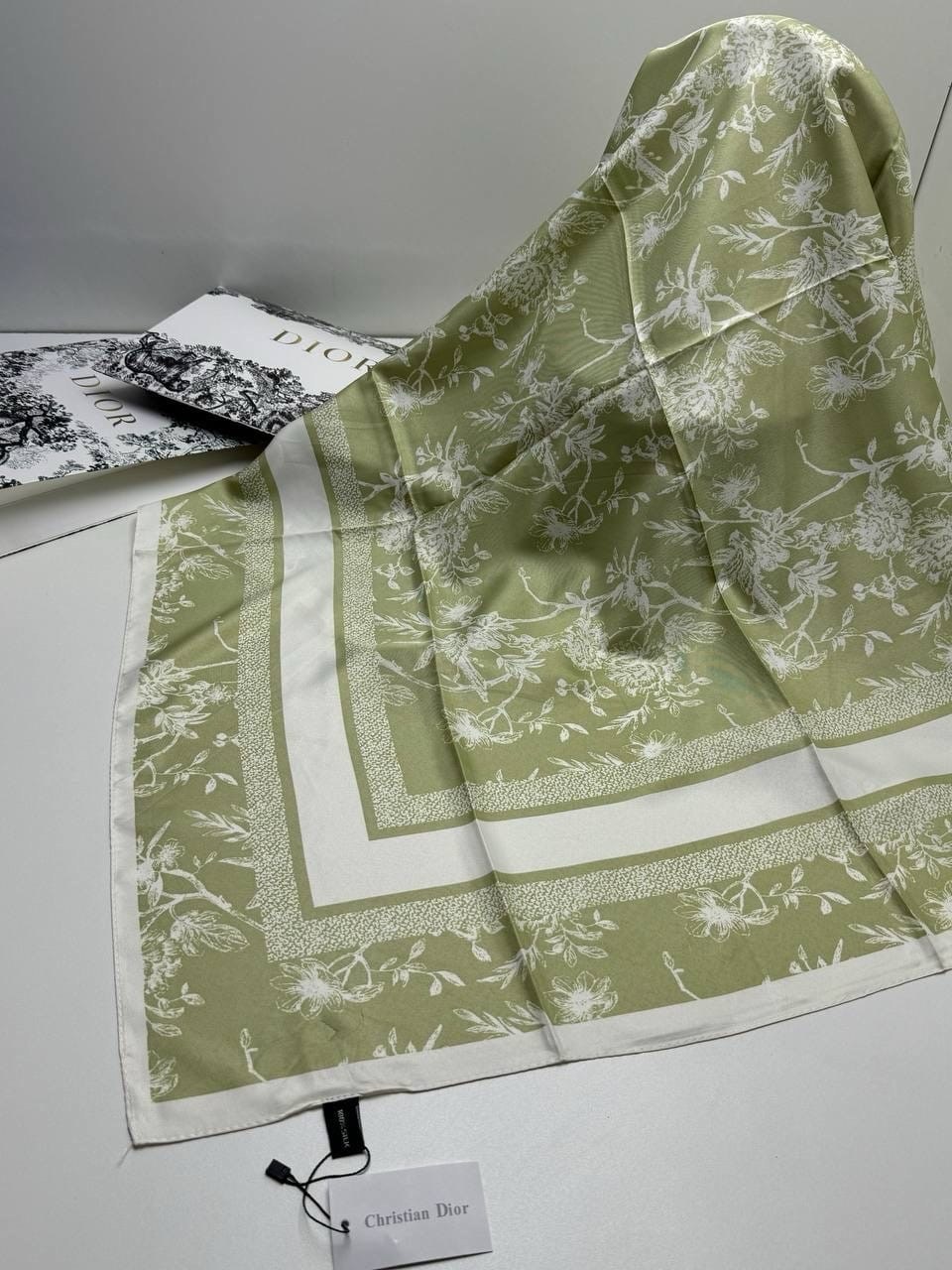 шелковый шарф,шарфы для женщин,шарфы и платки,шелковые платки,платки женские