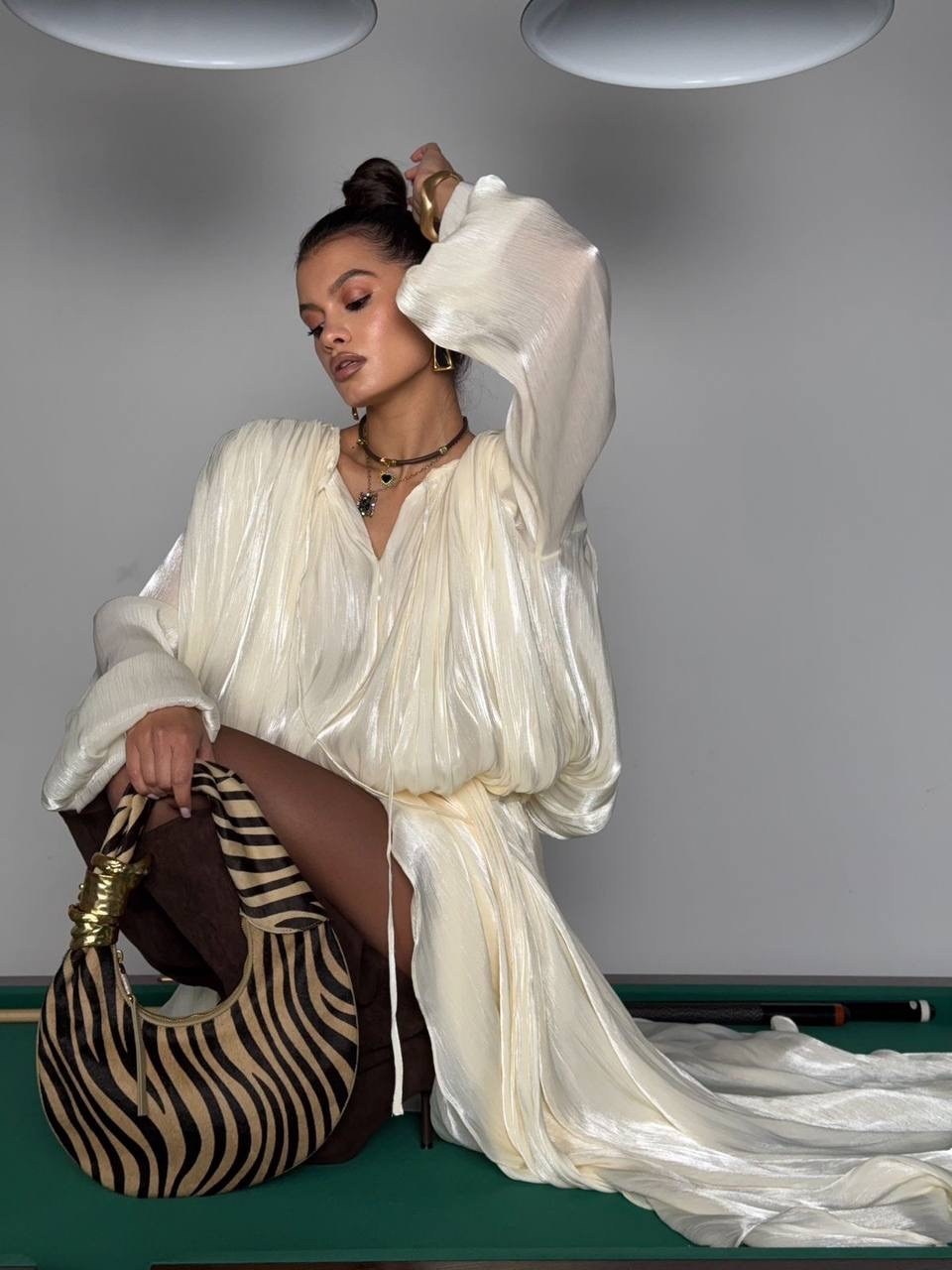 девушка,платье модное,стильные наряды,стильное платье,платье