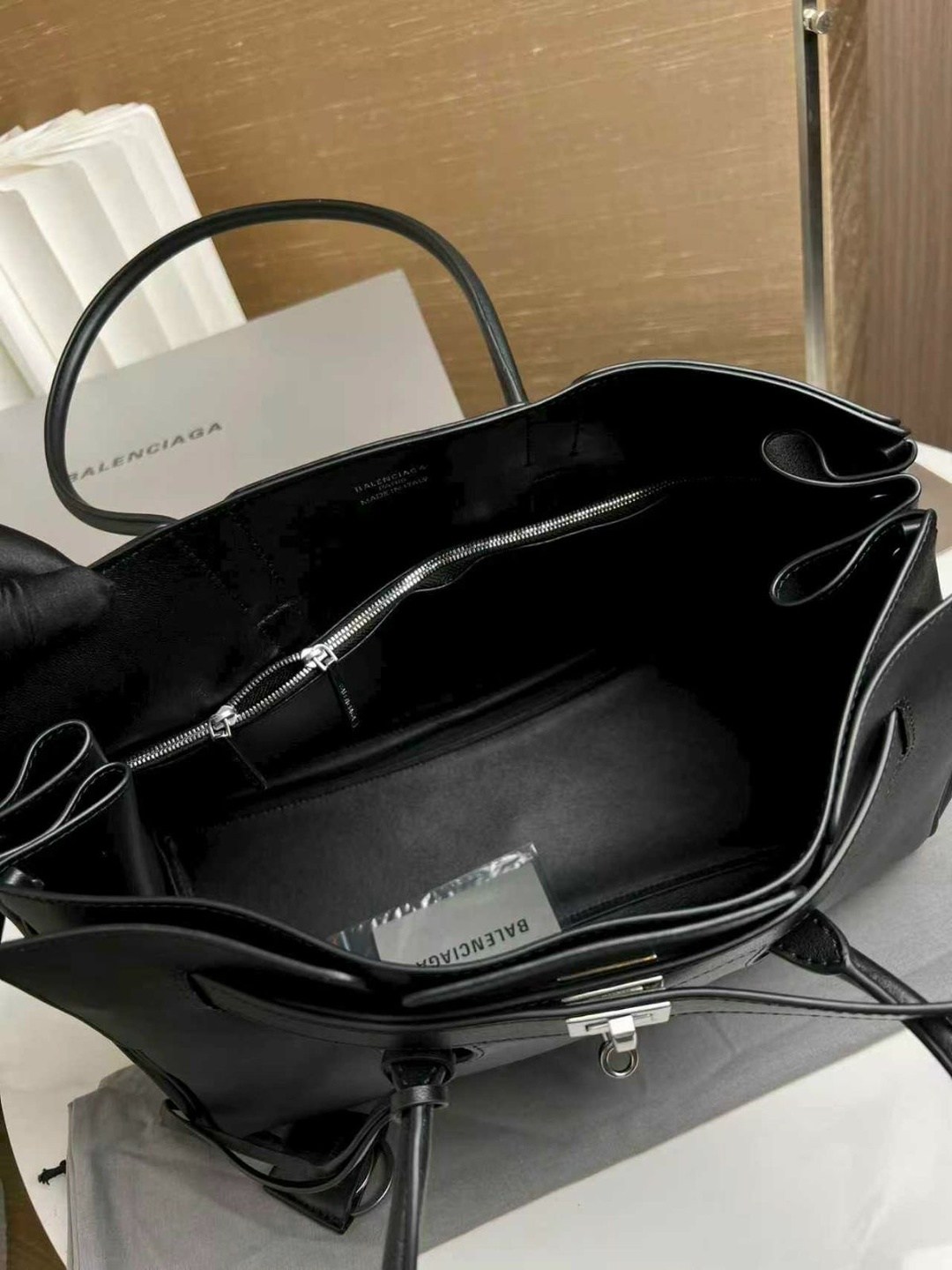 сумка,сумки balenciaga,модная сумка,сумка женская balenciaga,женские сумки