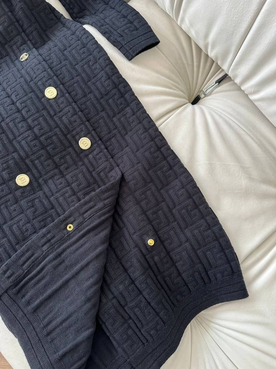 платье balmain бандажное,платье balmain,платье balmain черный,платье с пуговицами,платье в стиле