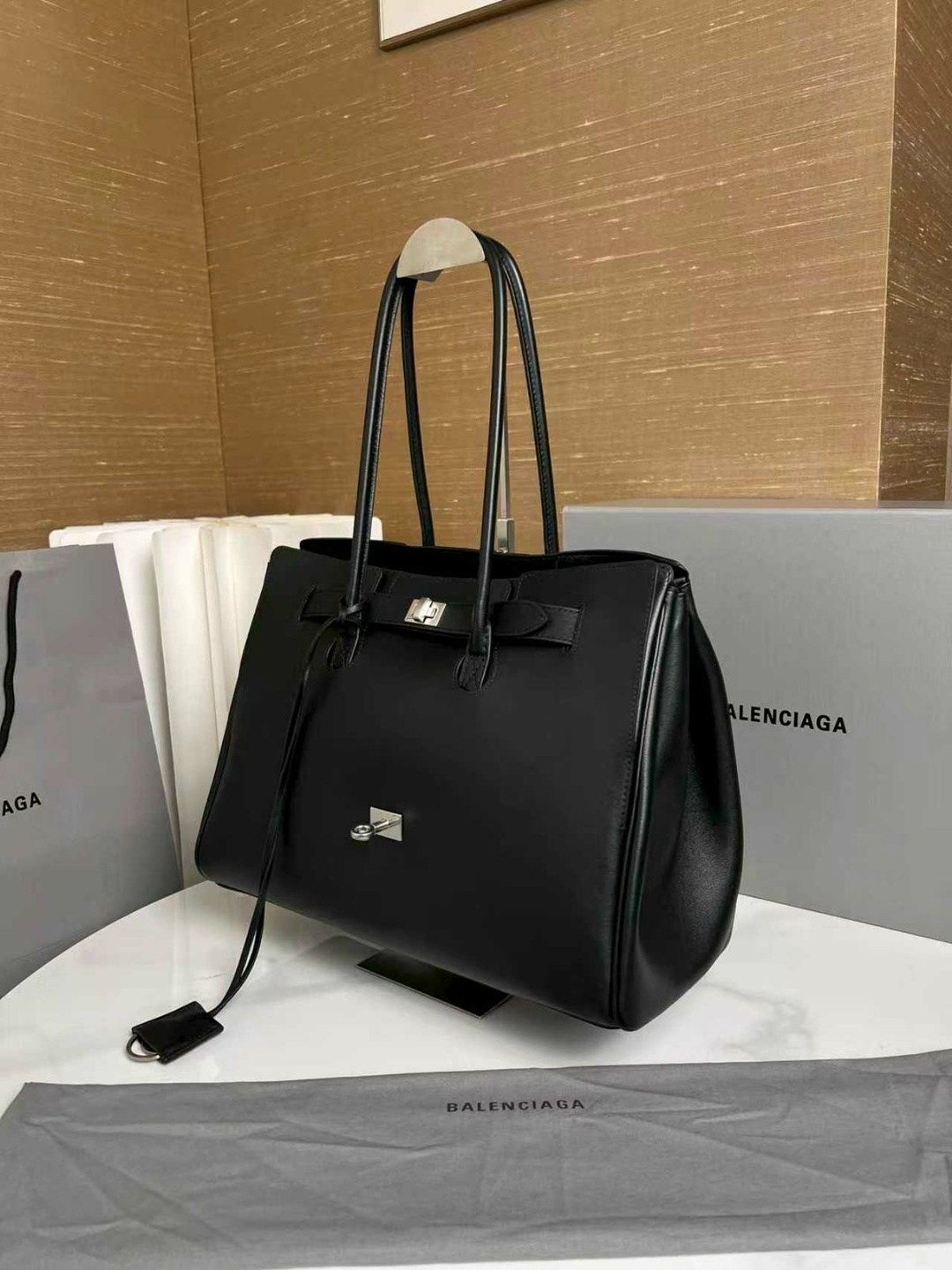 сумка,сумки balenciaga,модная сумка,сумка женская balenciaga,женские сумки