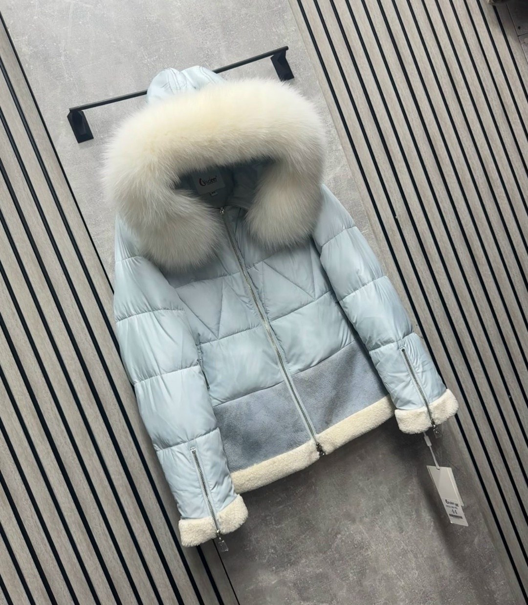 куртка женская,женская зимняя куртка,модная зимняя куртка,куртка с натуральным мехом зимняя,куртка зимняя