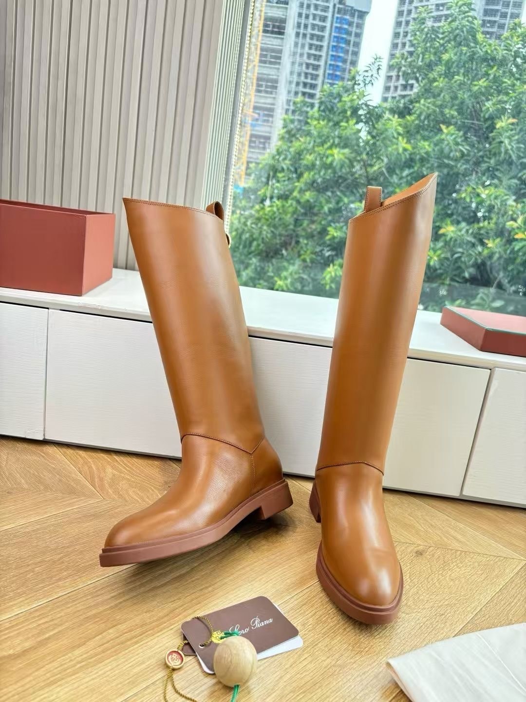 женские сапоги,сапоги высокие,стильные сапоги,модные сапоги,