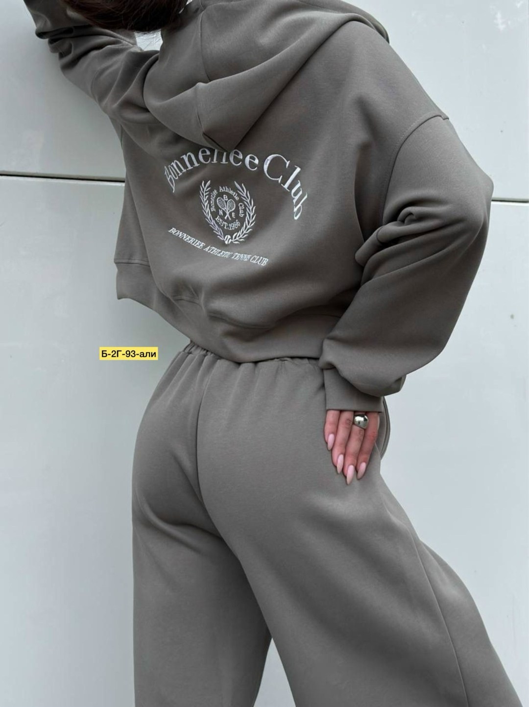 модные костюмы,костюмы спортивные,костюмы женский,костюм для женщин,свитшот и толстовка