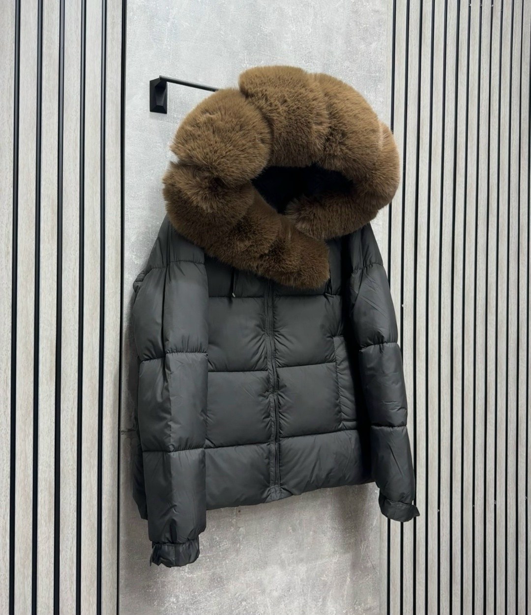 пуховик повседневный,женские пуховики,пуховик,зимние куртки женские,пуховики с мехом