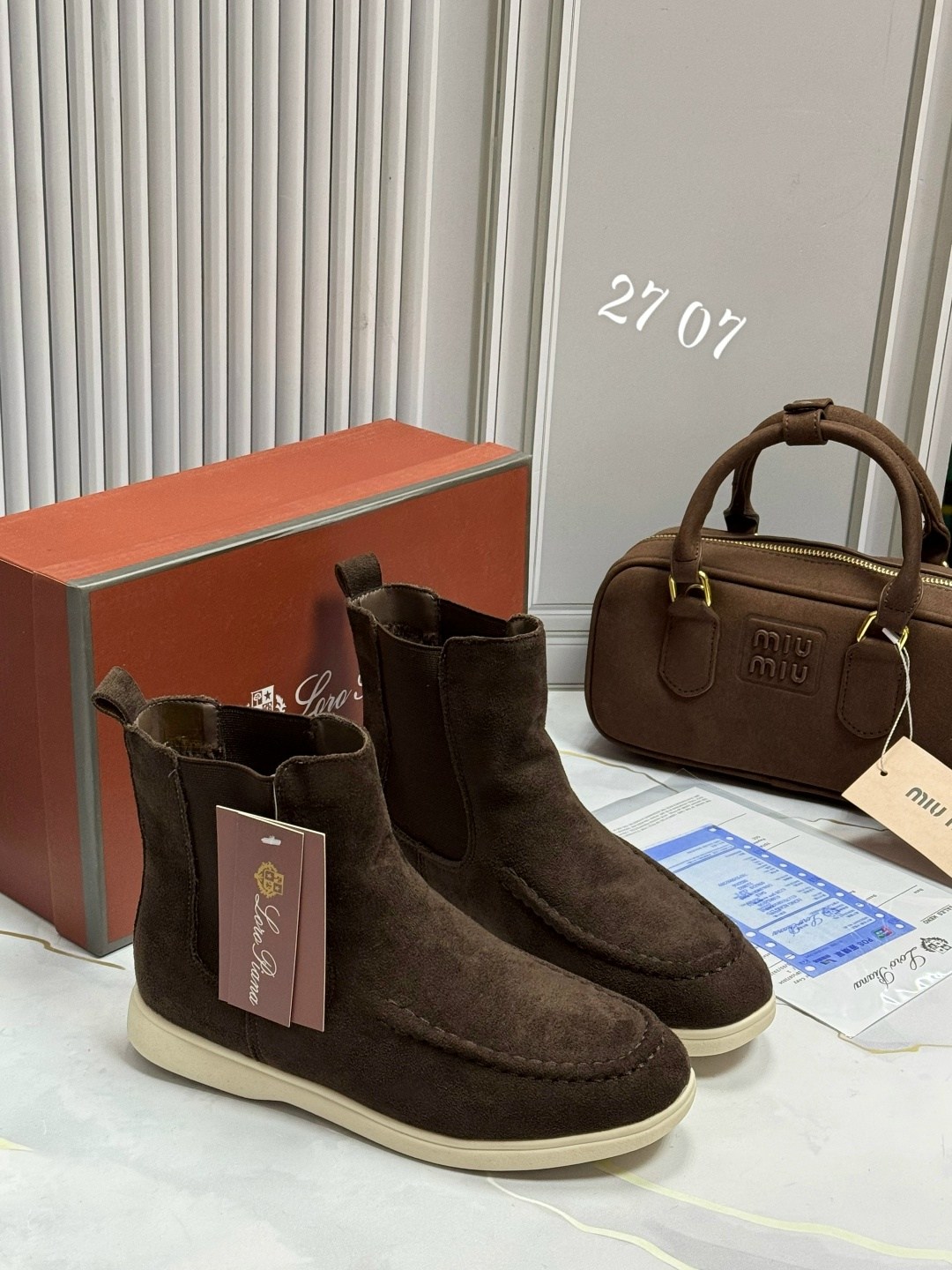 ,ботинки loro piana,замшевые ботинки,ботинки замшевые челси,замшевые ботинки brunello cucinelli