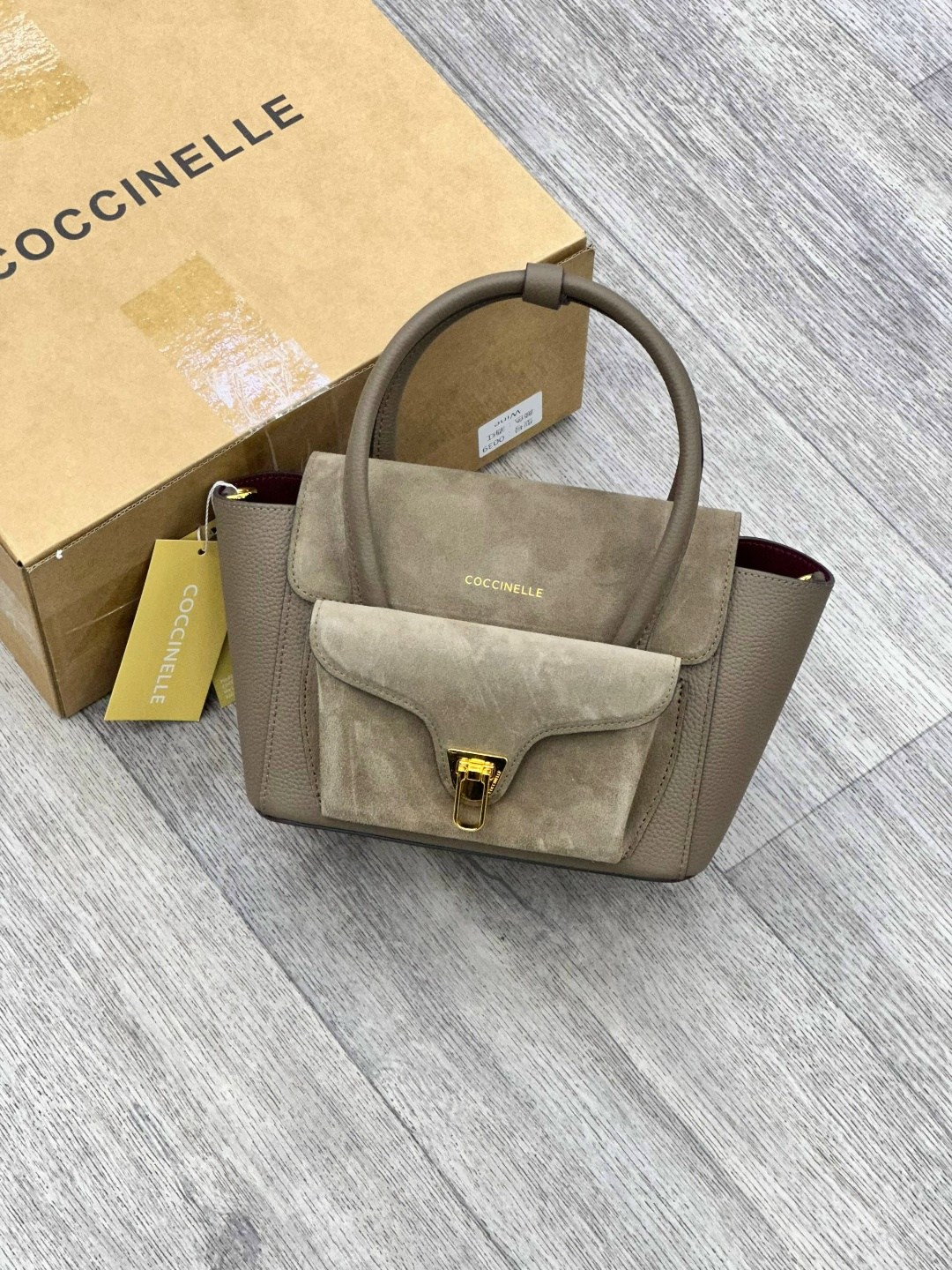 coccinelle сумка,сумка,замшевая сумка,сумка coccinelle замша серая,женская сумка coccinelle