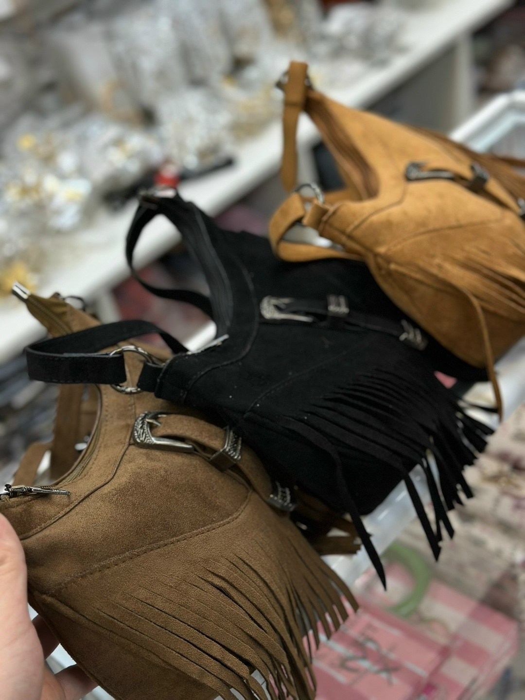 сумка pollini reg замша с бахромой,сумка с бахромой,сумка через плечо с бахромой,женская замшевая сумка,сумка замшевая с бахромой