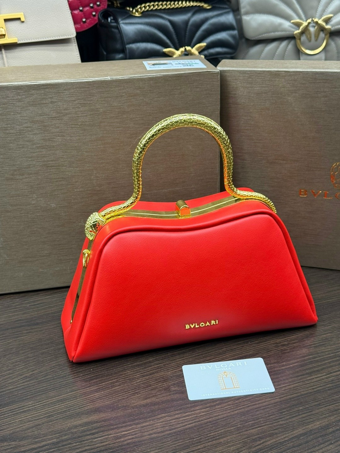 сумка,сумки женская,сумка bvlgari,сумка женская bvlgari булгари,модная сумка