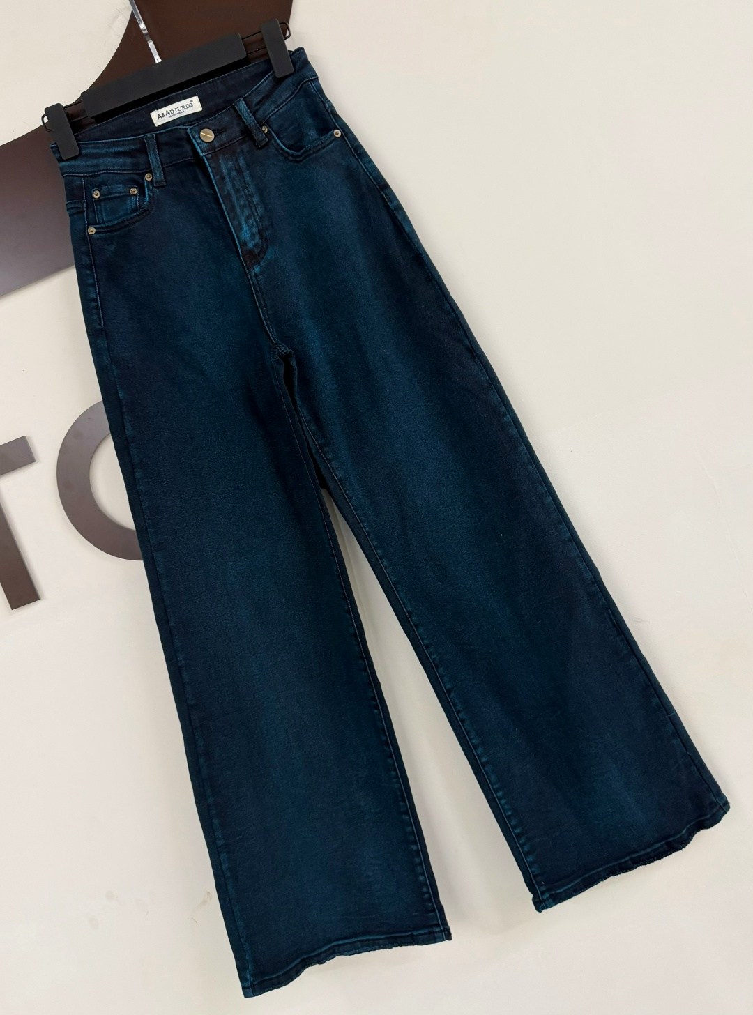 женские джинсы широкие,широкие джинсы,джинсы женские,одежда джинсы,брюки джинсы