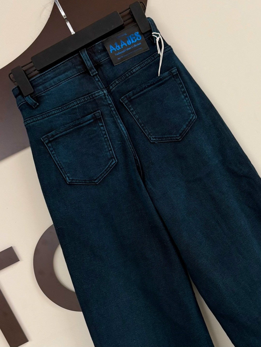 женские джинсы широкие,широкие джинсы,джинсы женские,одежда джинсы,брюки джинсы