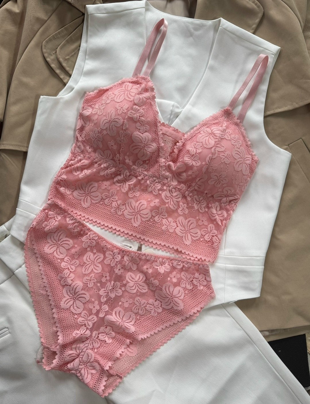 нижнее белье комплект кружевное,комплект женского нижнего белья,комплект нижнего белья,кружевной комплект белья,комплект белья женский