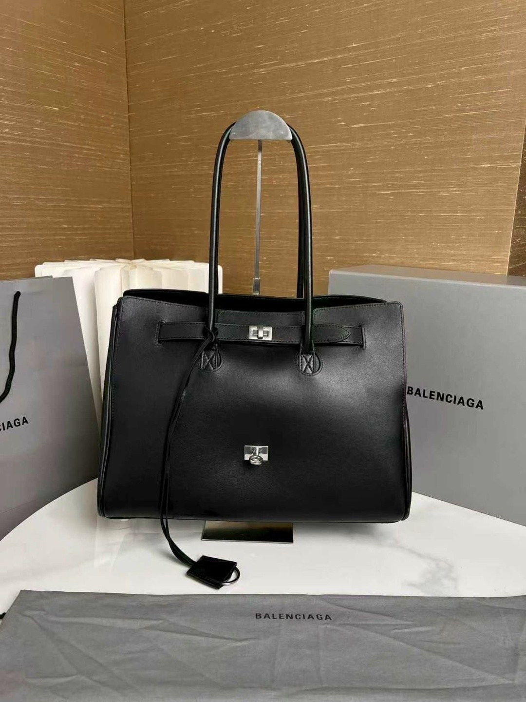 сумка,сумки balenciaga,модная сумка,сумка женская balenciaga,женские сумки