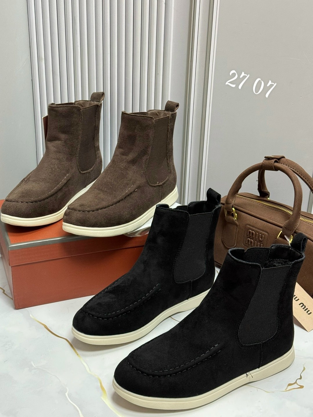 ,ботинки loro piana,замшевые ботинки,ботинки замшевые челси,замшевые ботинки brunello cucinelli