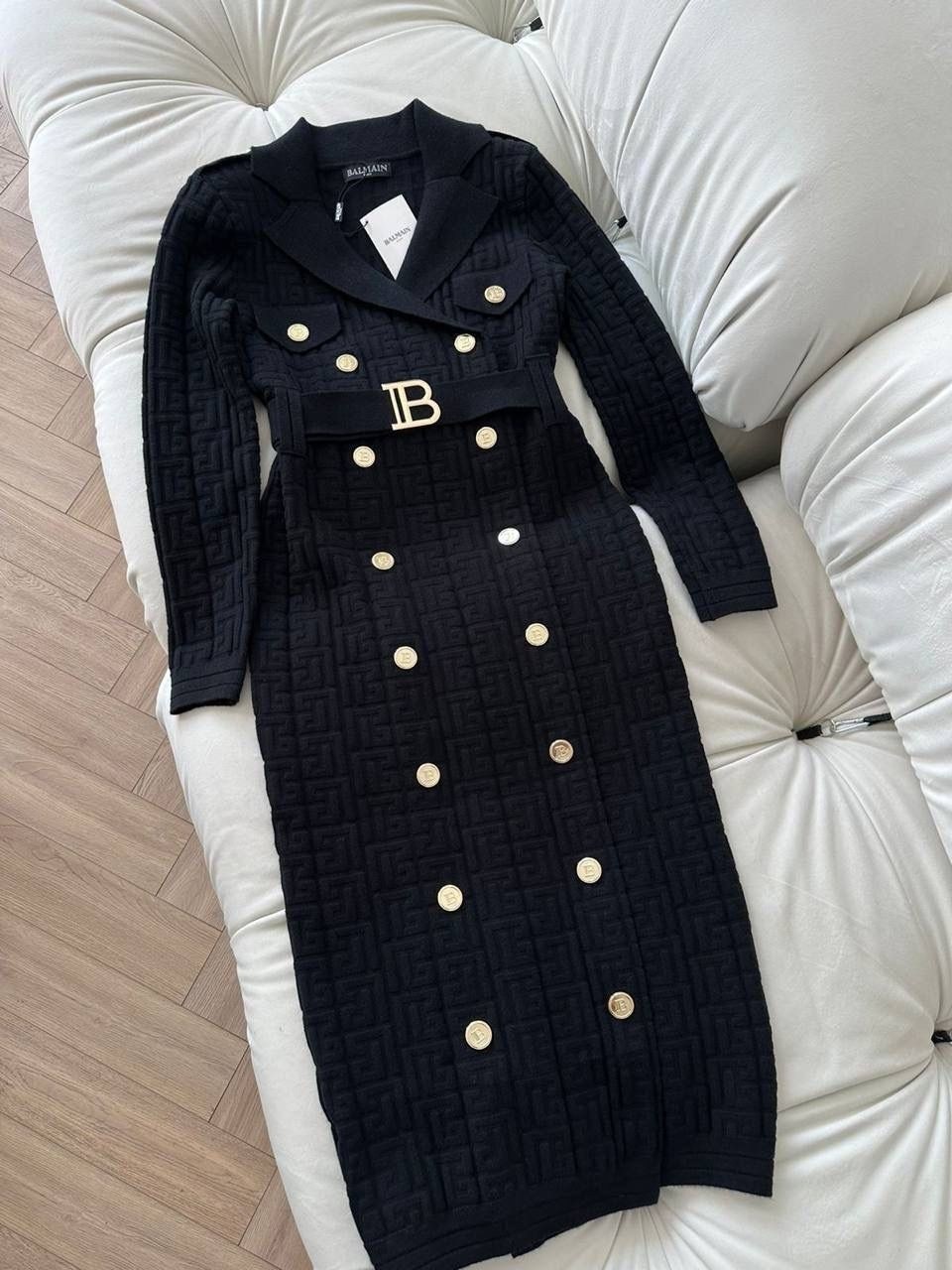 платье balmain бандажное,платье balmain,платье balmain черный,платье с пуговицами,платье в стиле