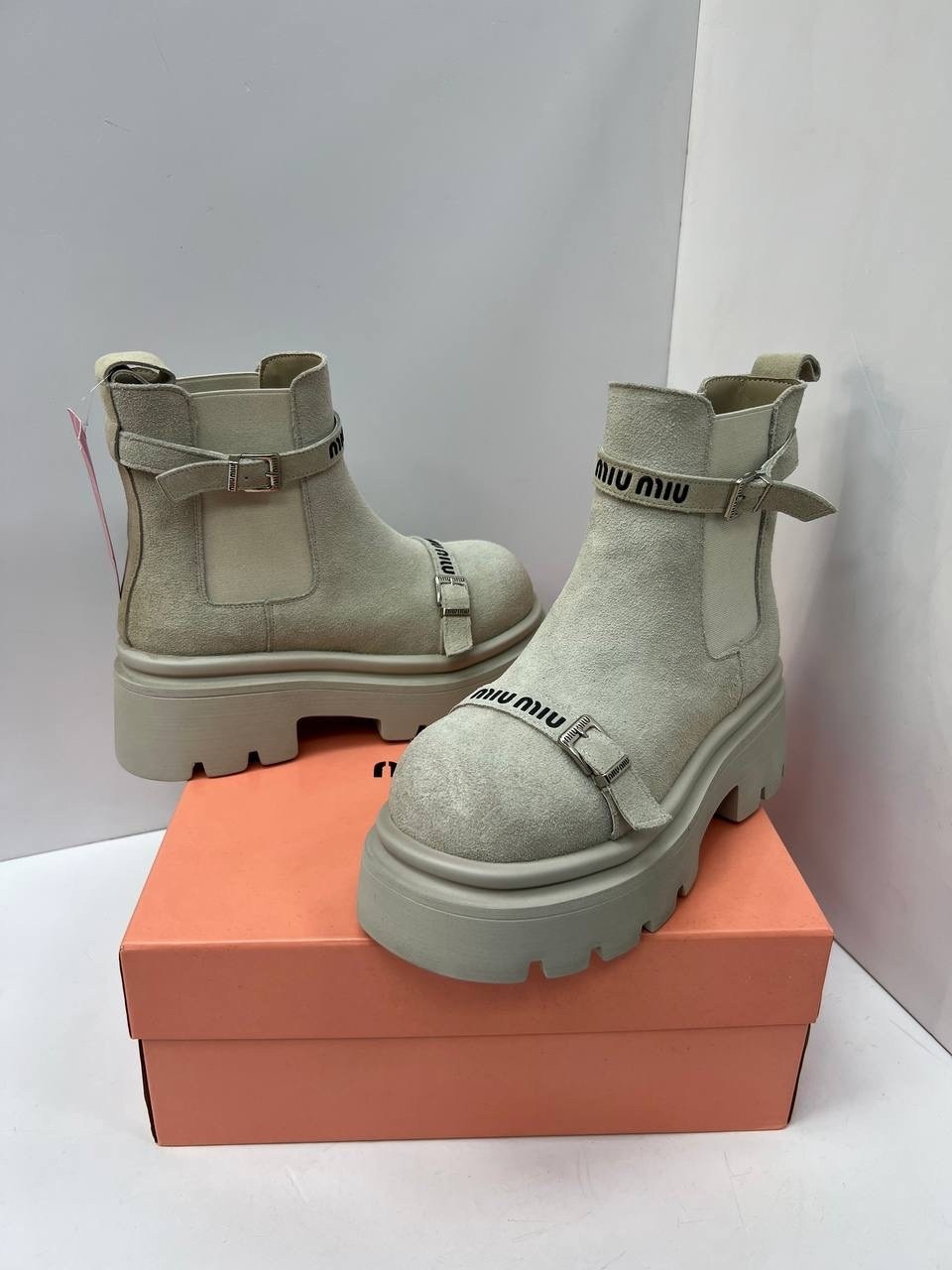 ,ботинки miu miu,ботинки miu,женские ботинки,ботинки для женщин