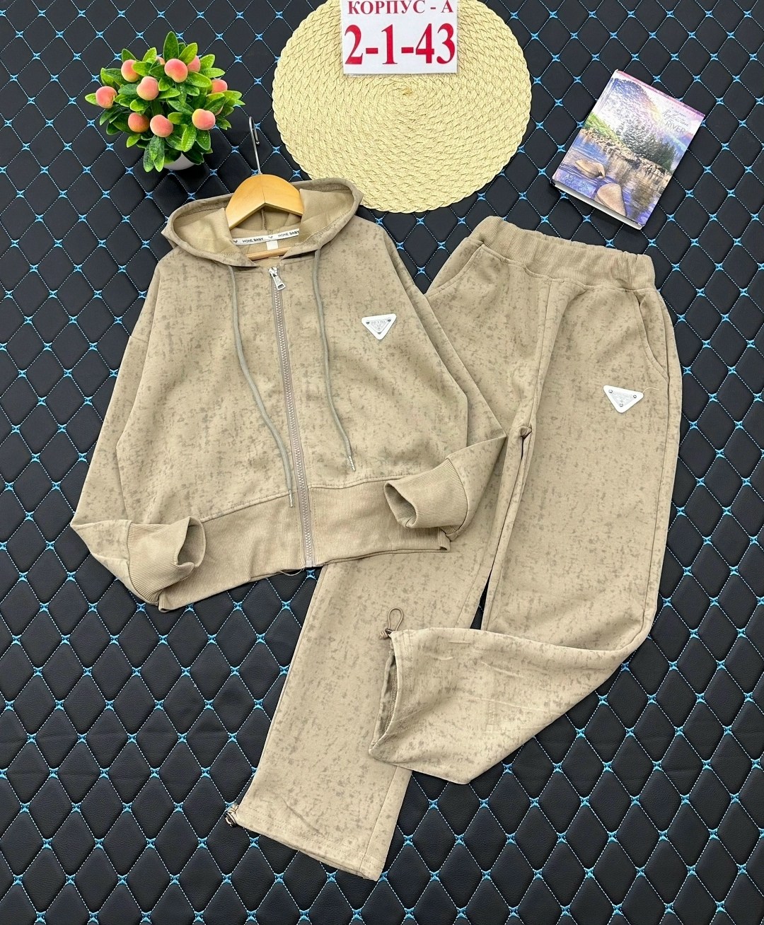 костюмы спортивные для девочки,спортивные костюм,детские костюмы, ,костюмы для девочек