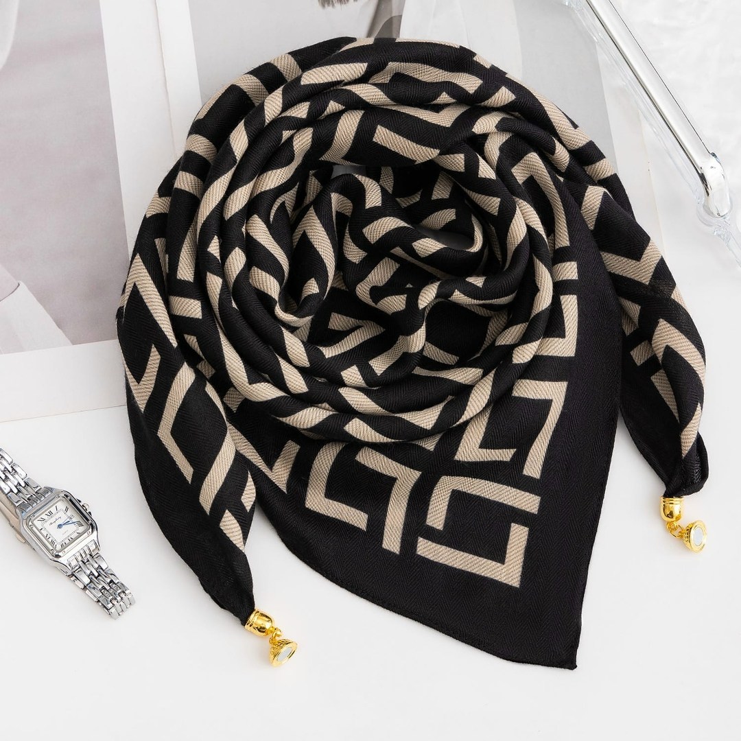 шелковый шарф,платки шарфы,платки женские,шелковые платки,шарф женские