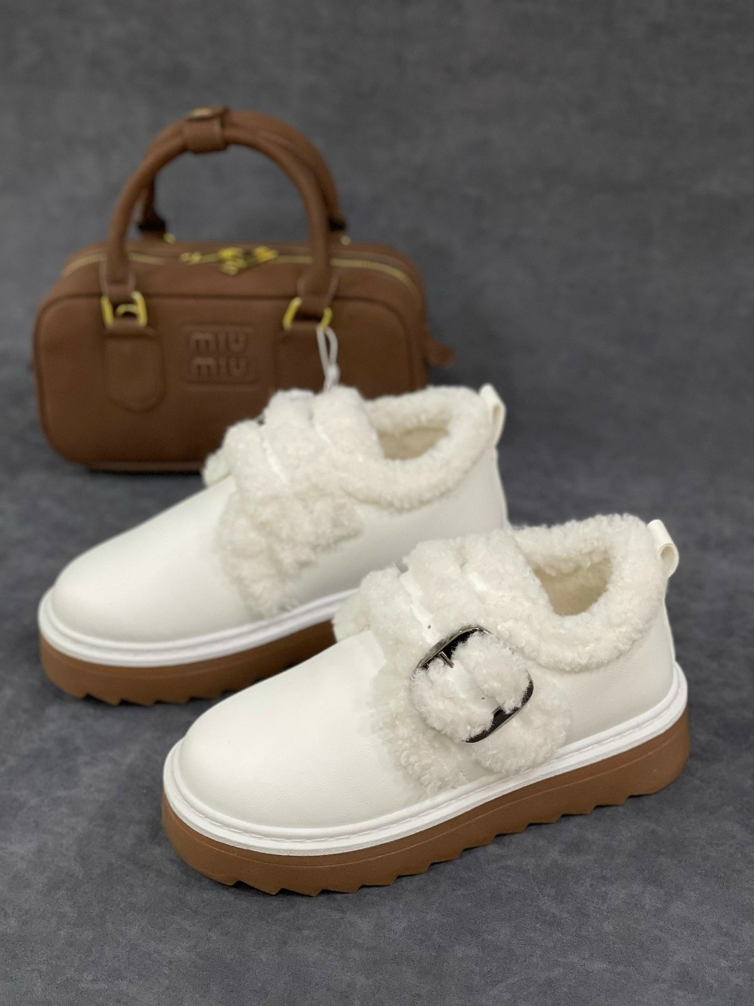 женская  зимняя,,женская ,угги женские,зимняя