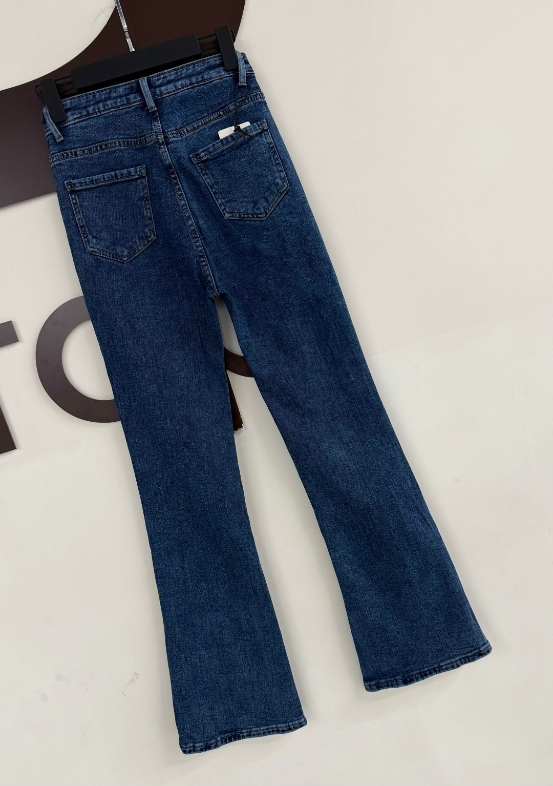 джинсы женские клеш,расклешенные джинсы,женские джинсы,джинсовые брюки,клёш от колена джинсы