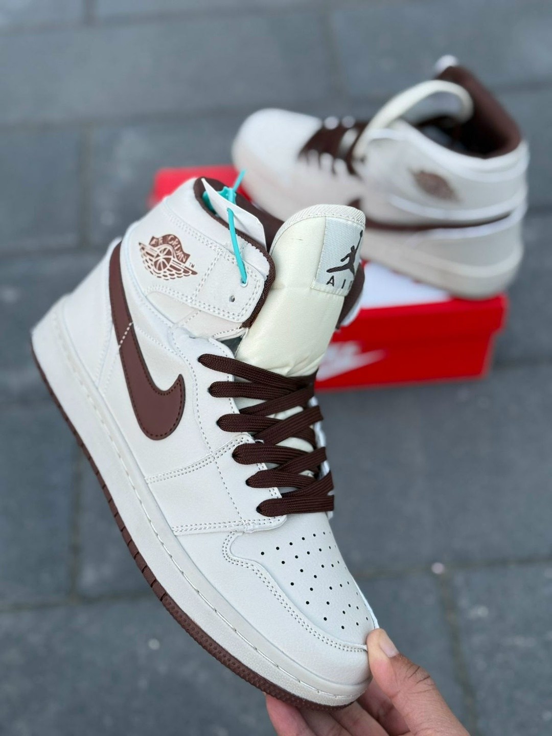 nike air jordan 1 mid se,кроссовки wmns air jordan 1 mid se sanddrift,nike air jordan 1 mid,air jordan 1 mid se,nike air jordan 1