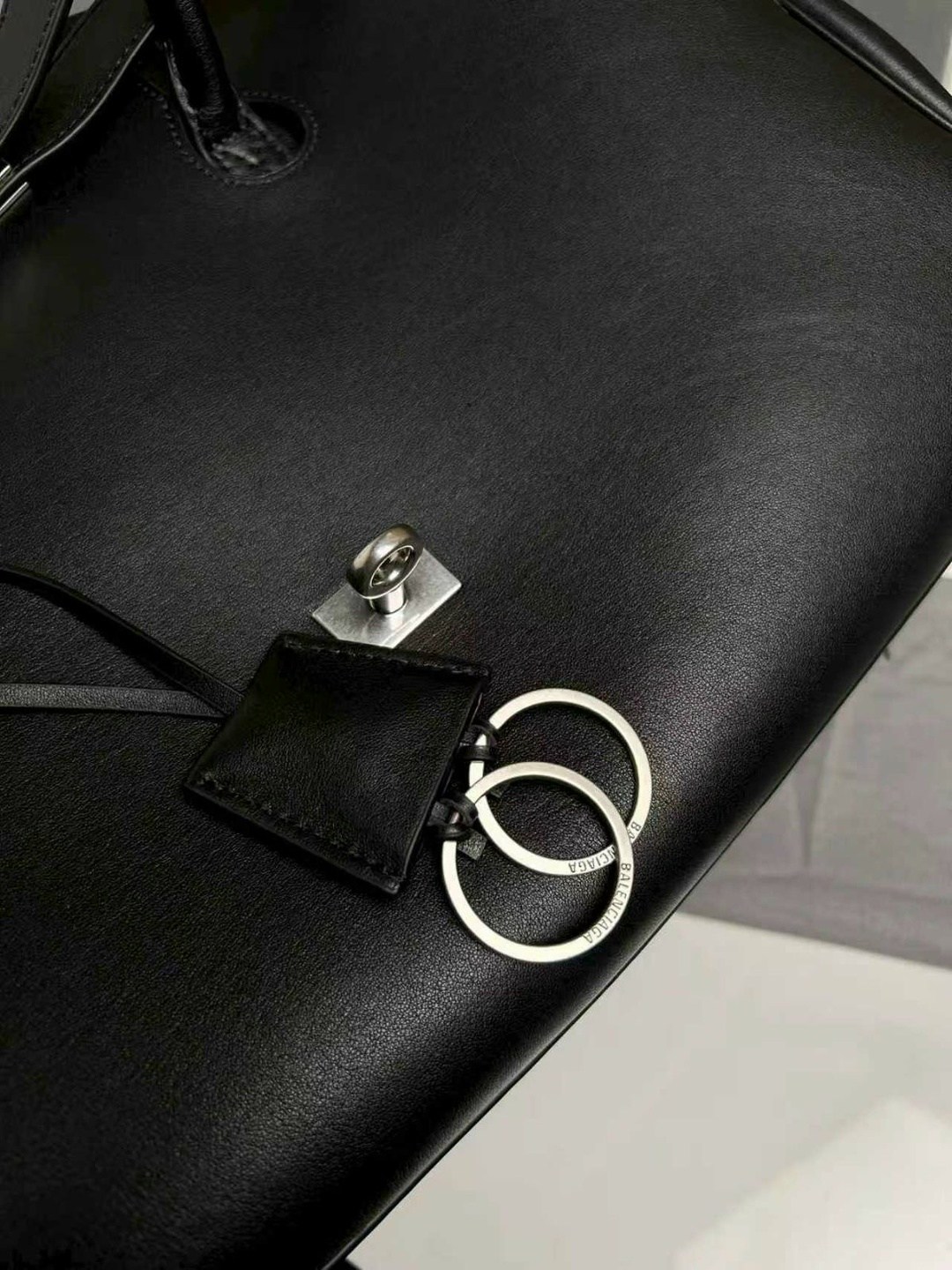 сумка,сумки balenciaga,модная сумка,сумка женская balenciaga,женские сумки