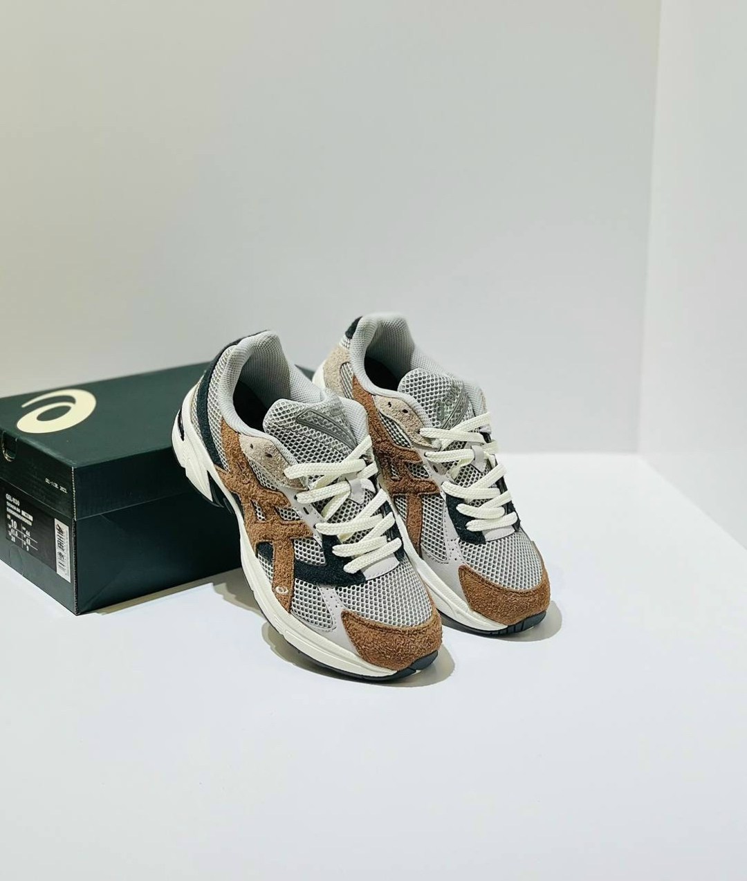 кроссовки для мужчин,кроссовки asics,кроссовки,стильная ,кроссовки asics gel