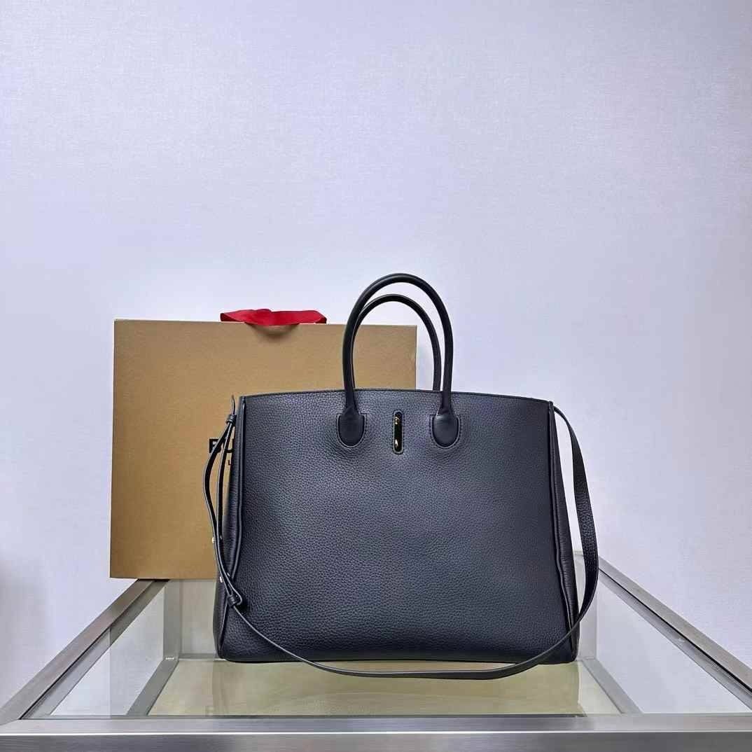 сумка burberry,сумка burberry тоут,модная сумка,burberry женская сумка,сумки женская