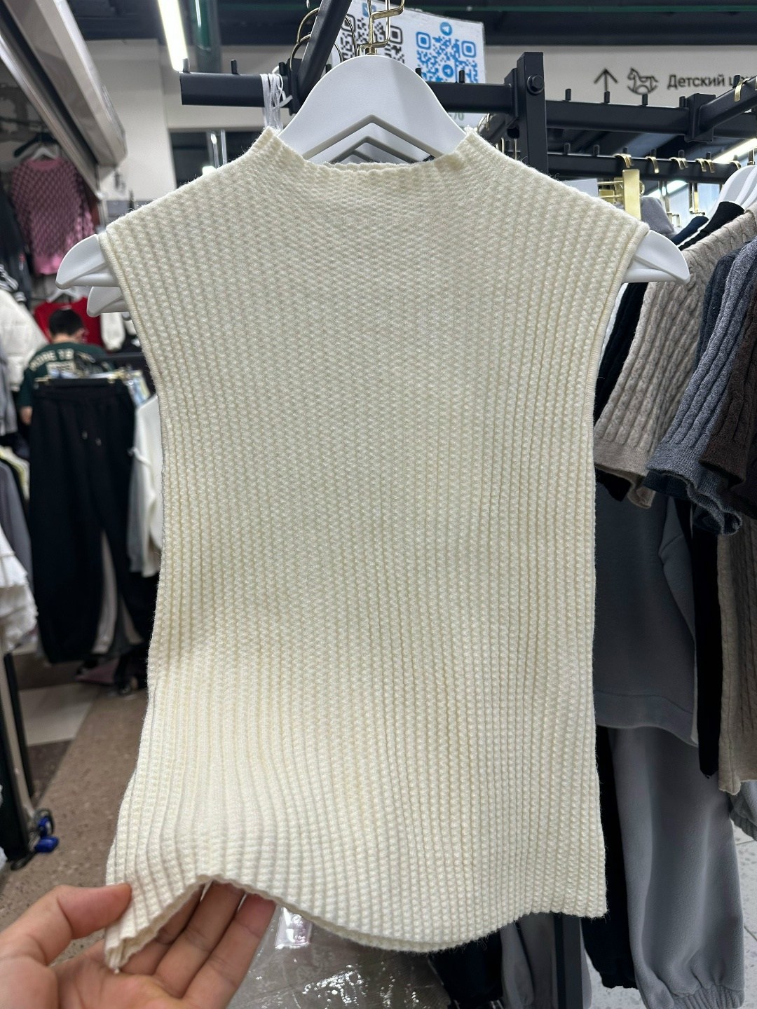 трикотажный жилет,женский вязаный жилет,вязаный жилет,джемпер жилет,жилет с воротником