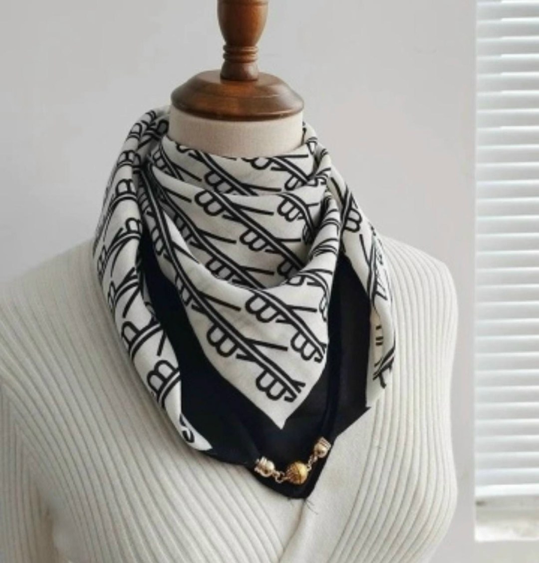 шарф на шее,шарф шарфы,шарф женские,шарфы для женщин,шарфы и платки