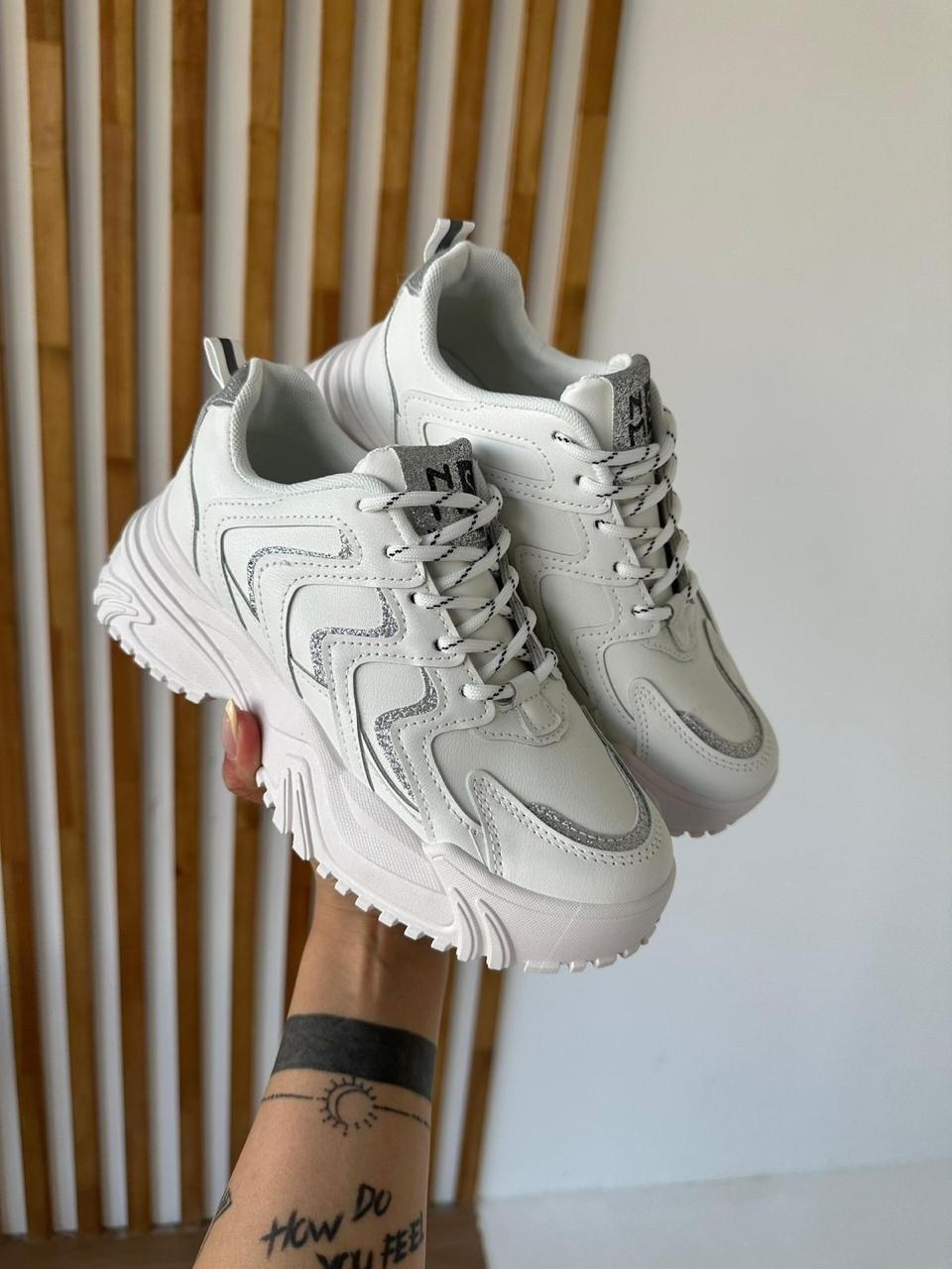 женские кроссовки,кроссовки,белые кроссовки,кроссовки модные,женские кроссовки белые