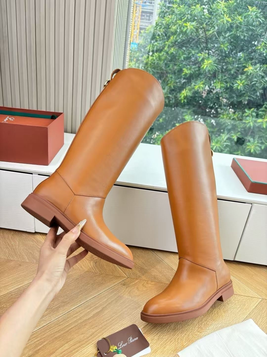 женские сапоги,сапоги высокие,стильные сапоги,модные сапоги,