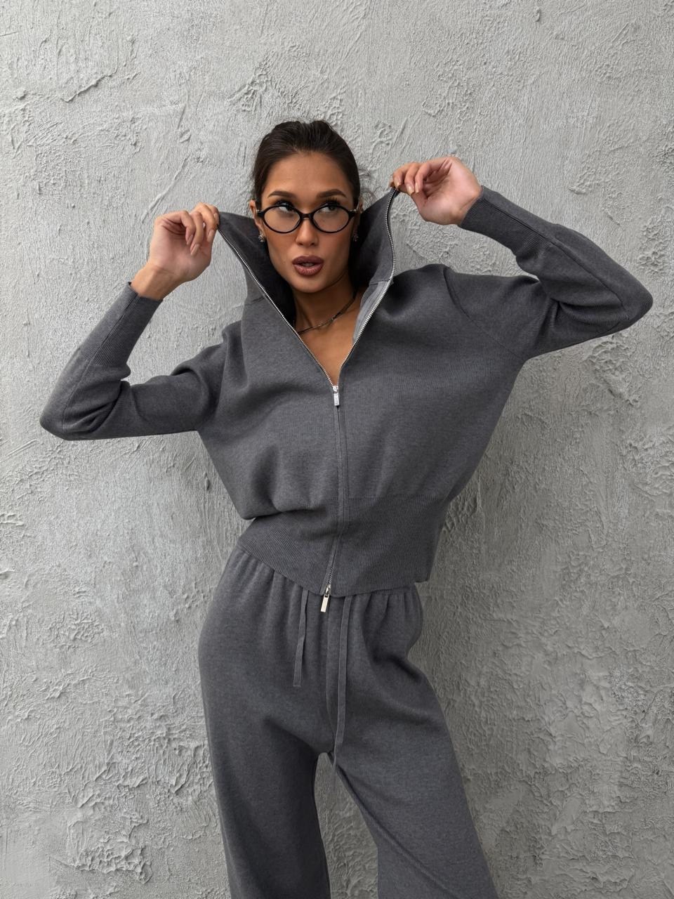 женский брючный костюм,женские костюмы,спортивные костюм,брючный комбинезон,костюмы спортивные женские