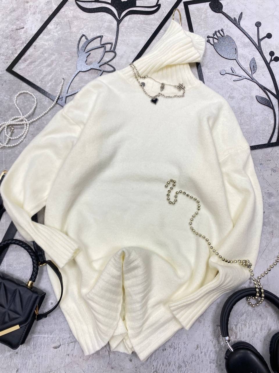 хермес сумка маленькая синяя,сумка эрмес келли синяя,модные свитера,синий свитер,оверсайз свитер с горлом