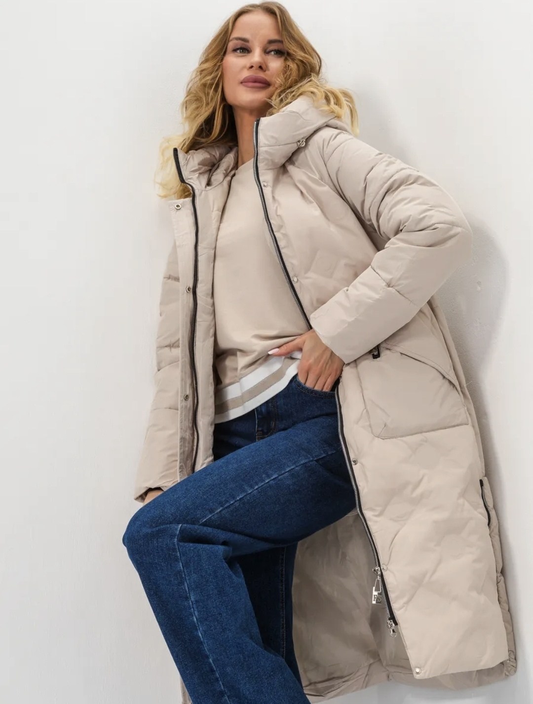 стильные пуховики,пуховик зимний длинный с капюшоном piomino,пуховик удлиненный женский,бежевый пуховик,пуховик женский зимний