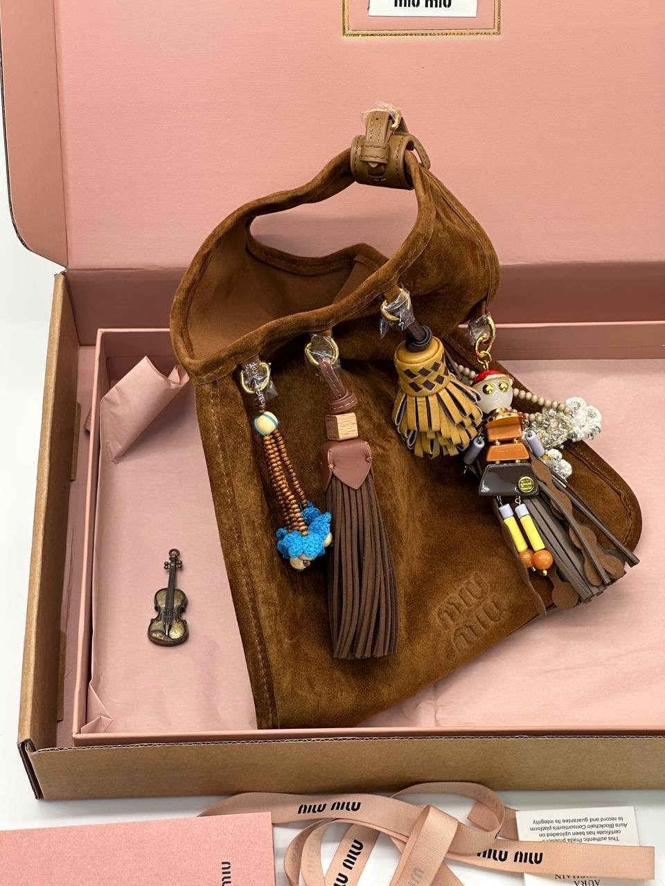 сумка женская miu miu,сумка miu miu,брелок для сумки,брелки на сумку,сумки аксессуары