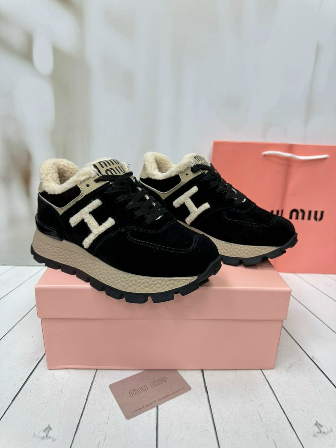 кроссовки женскиe,miu miu кроссовки,,зимние кроссовки женские,замшевые кроссовки