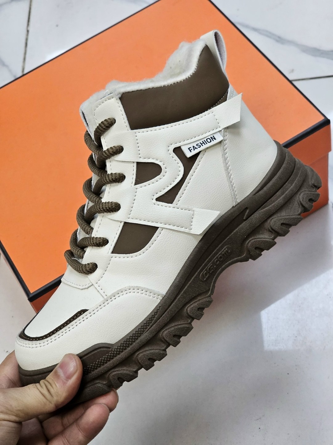 ,кроссовки женские зимние,утепленные кроссовки,теплые кроссовки,кроссовки женскиe