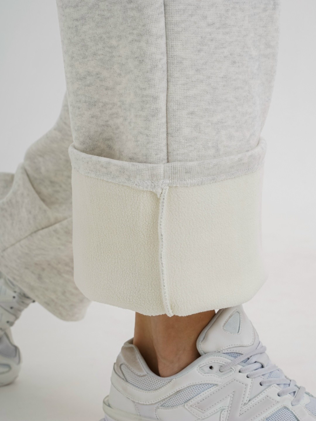 брюки спортивные,брюки женские светлые,брюки трикотажные,женские спортивные брюки,широкие брюки