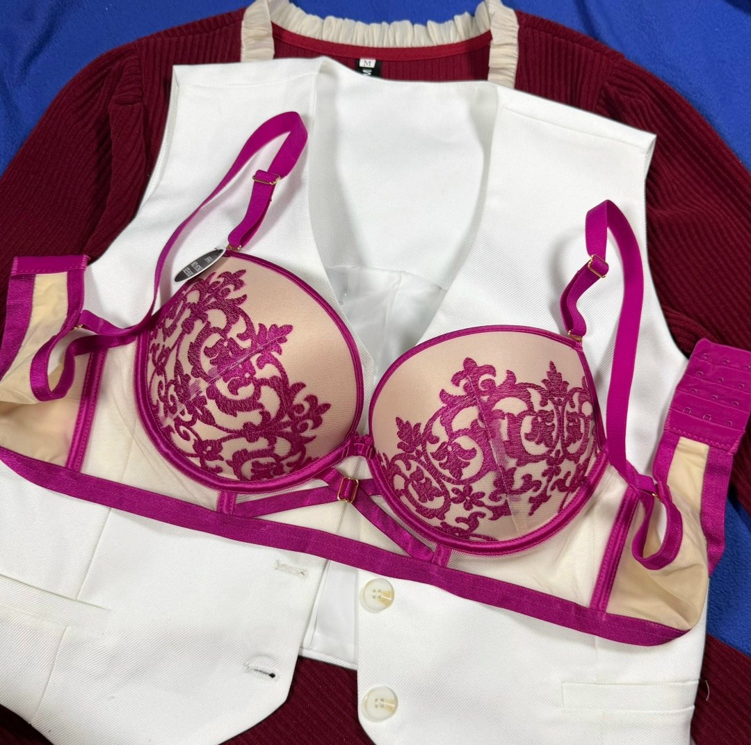 комплект нижнего белья,женская нижнее белье,комплекты нижнее белье женский,пуш ап бюстгальтер,женские комплекты белья