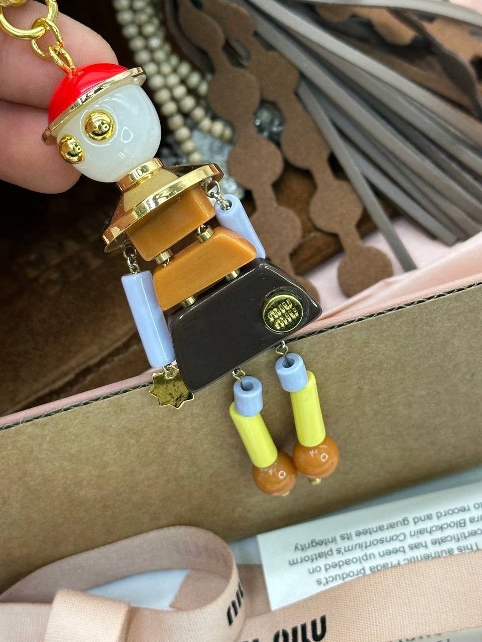 сумка женская miu miu,сумка miu miu,брелок для сумки,брелки на сумку,сумки аксессуары