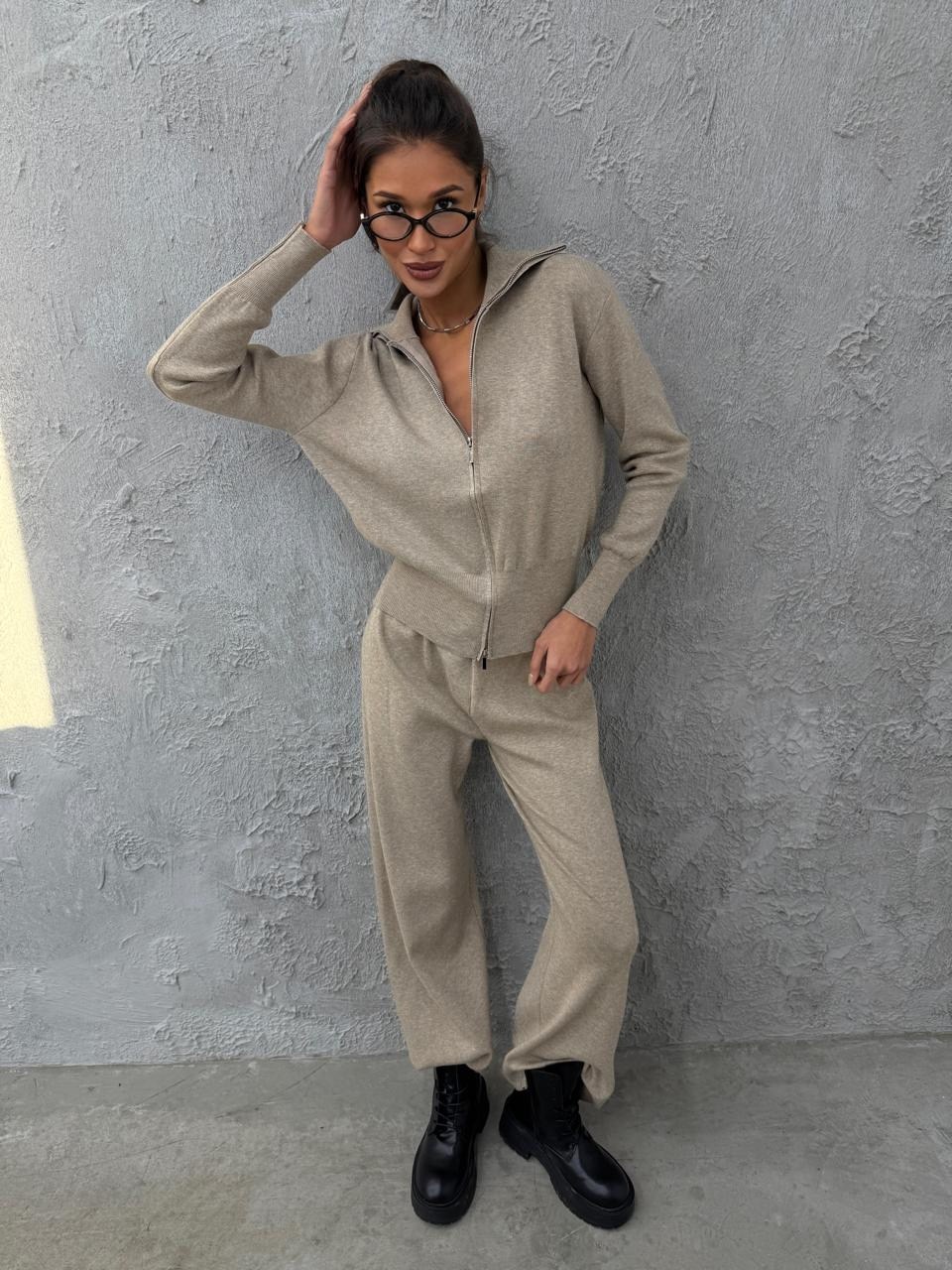 женский брючный костюм,женские костюмы,спортивные костюм,брючный комбинезон,костюмы спортивные женские