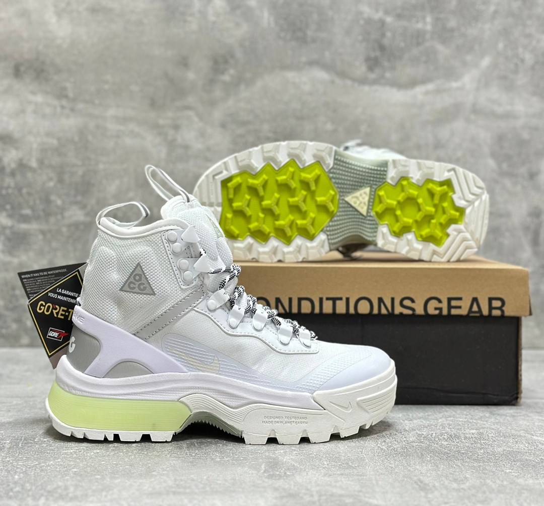 кроссовки,зимние кроссовки nike,женские кроссовки,спортивная ,лимитированные кроссовки