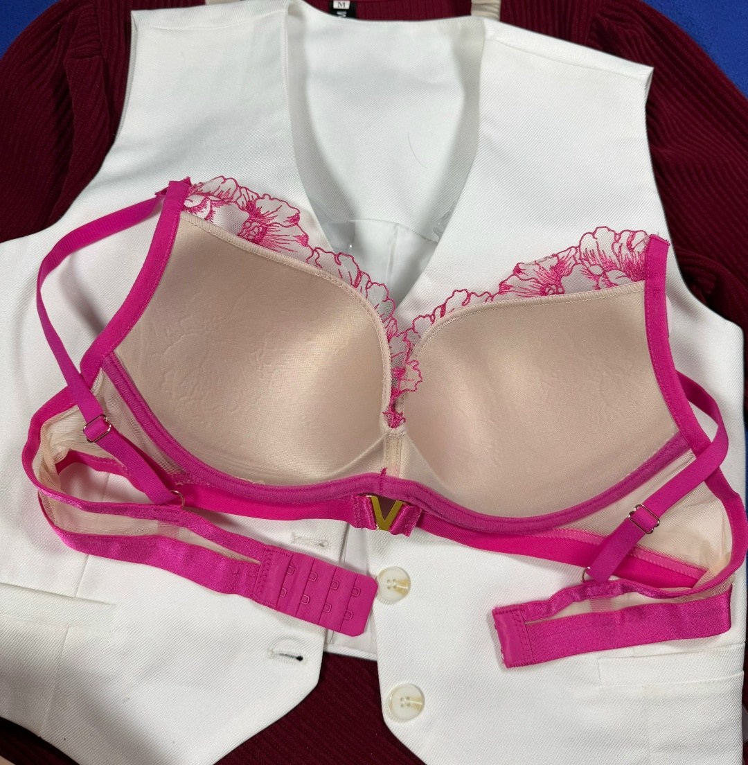 нижнее белье женское,бюстгальтер,бюстгальтер розовый,белье женское,бюстгальтер комплект