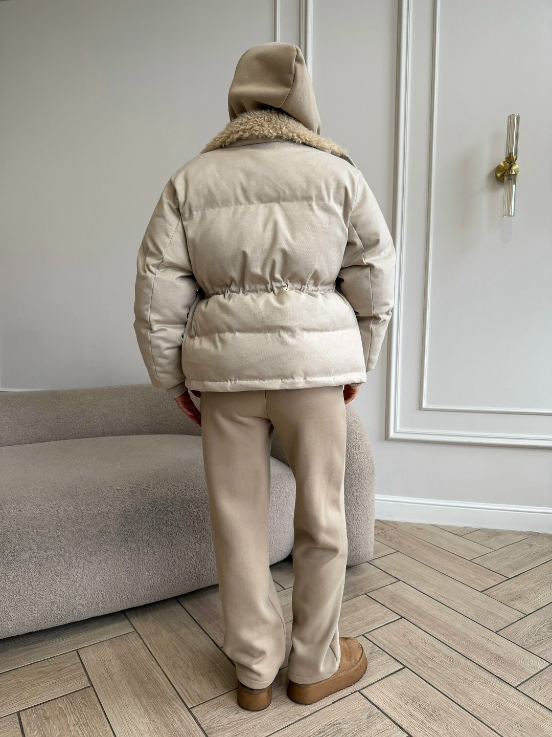 стильные пуховики,костюм на флисе,костюм на флисе бежевый,костюм женский на флисе,костюм тройка с курткой